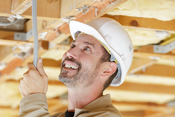 01-Free-estimater-Attic-Insulation-&-Wall-Installation-Service